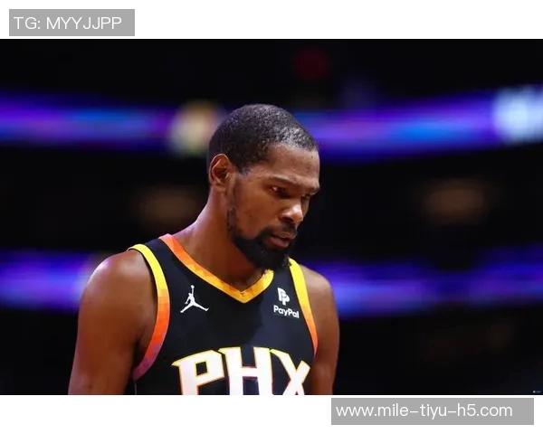 安芬尼西蒙斯表现平平15投5中三分8投3中贡献17分4篮板5助攻正负值12