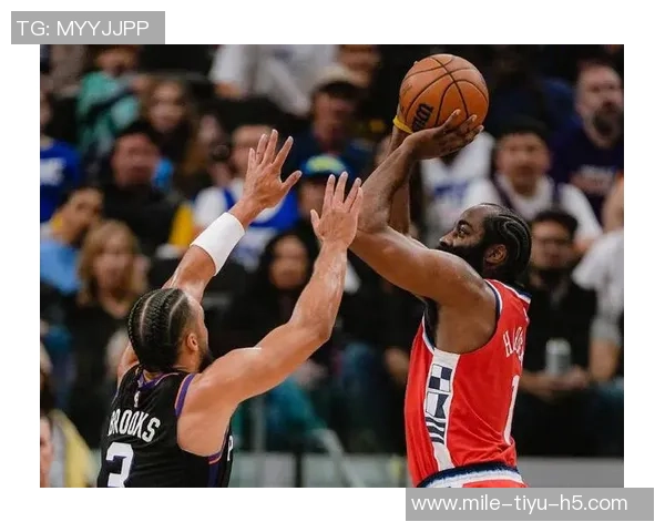 库里单节20表现独占鳌头布克哈登紧随其后共29次追赶 库里单节20表现独占鳌头布克哈登紧随其后共29次追赶